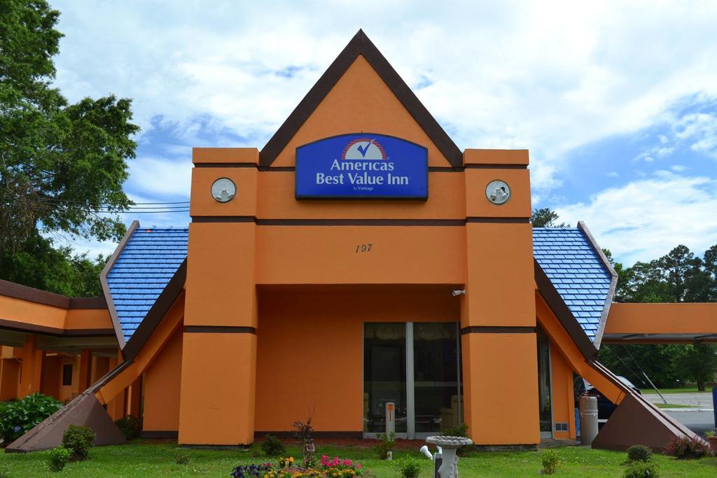 Americas Best Value Inn Smithfield Eksteriør billede